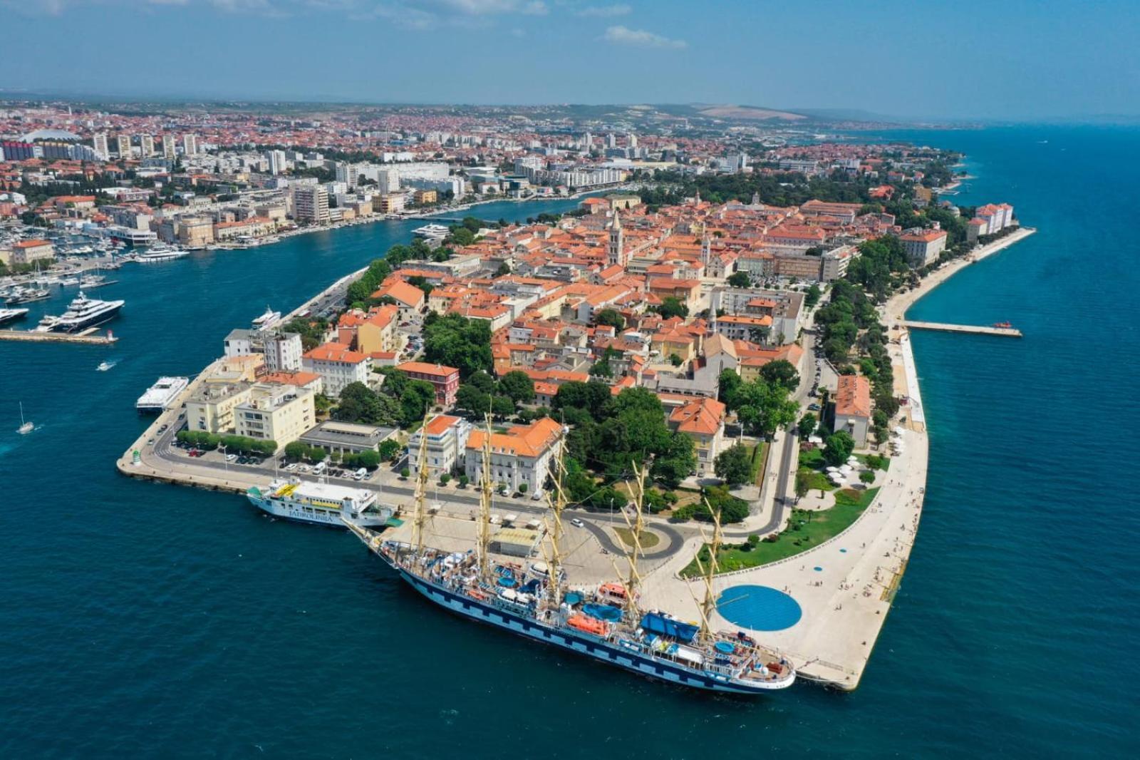 Piccola Pyrotima Appartement Zadar Buitenkant foto